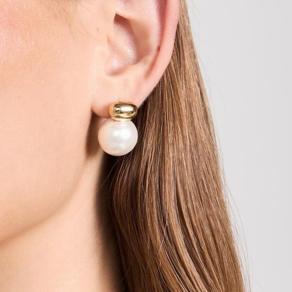 18K Gold Pearl Earrings - Picture 8 of 8